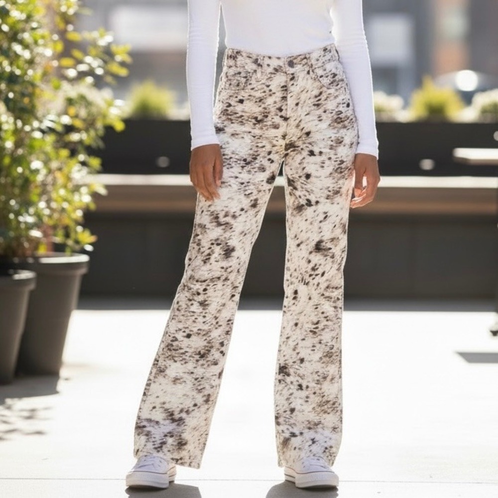 NWT Forever 21 Women's Brown & White Animal Print Flared Jeans Mid Rise Size 26